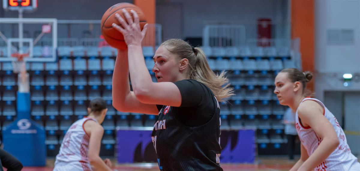 В субботу - стартовый матч на турнире Литвинова