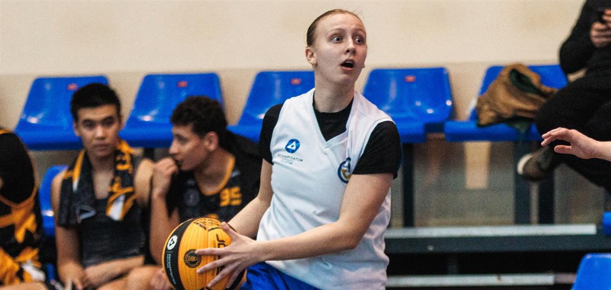 Перед взрослыми сыграет молодежь