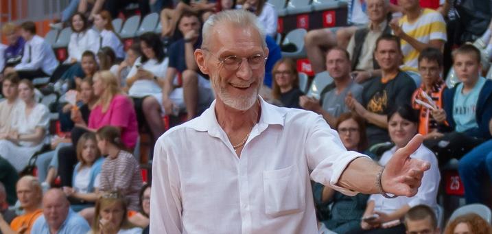 Поздравляем легенду отечественного баскетбола!