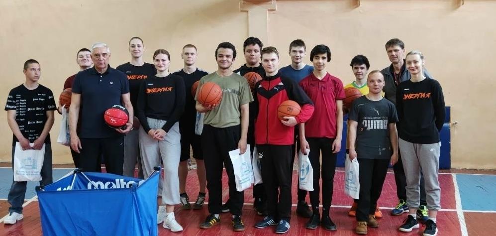 "Тигрицы" провели мастер-класс в колледже