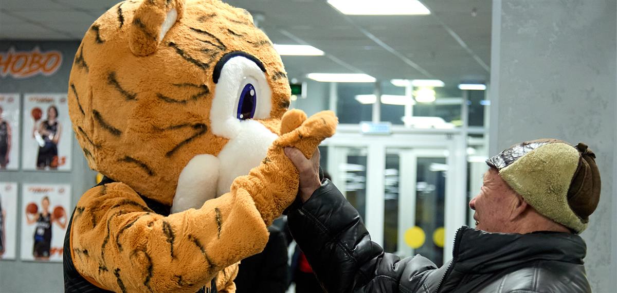 Предматчевая программа на первую игру финального этапа