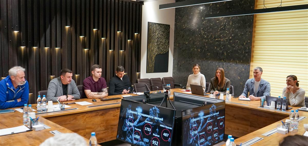 Евгений Снигирев поучаствовал в совещании руководителей клубов FONBET Премьер-лиги